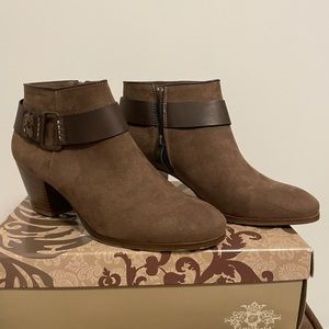 Limelight Jessie Ankle Bootie. Never Worn